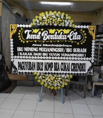 Papan Bunga di Purbaratu