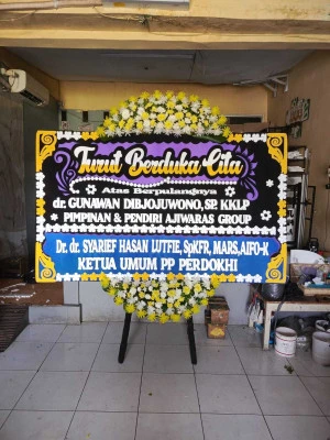 Papan Bunga di Purbaratu